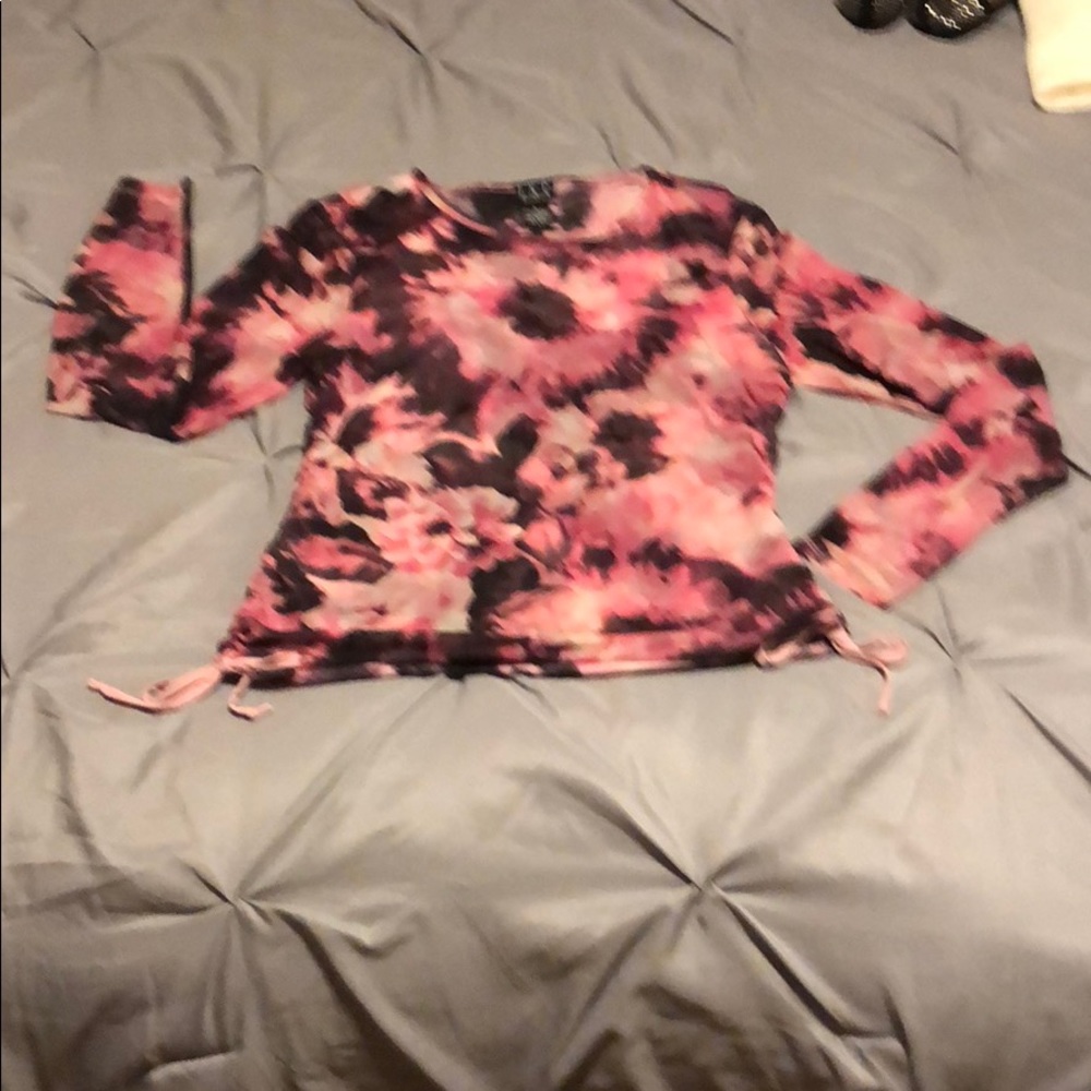 Floral Top - Picture 3 of 5